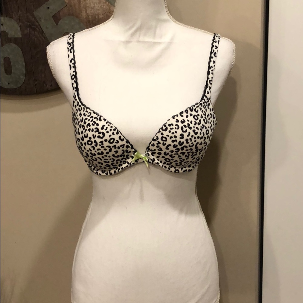 Lightly worn VS Body by Victoria Bra